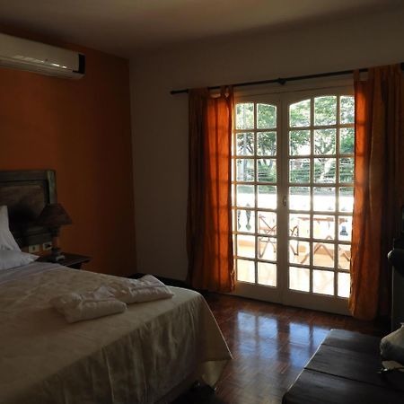 אסונסיון Hotel Casa Jardin מראה חיצוני תמונה
