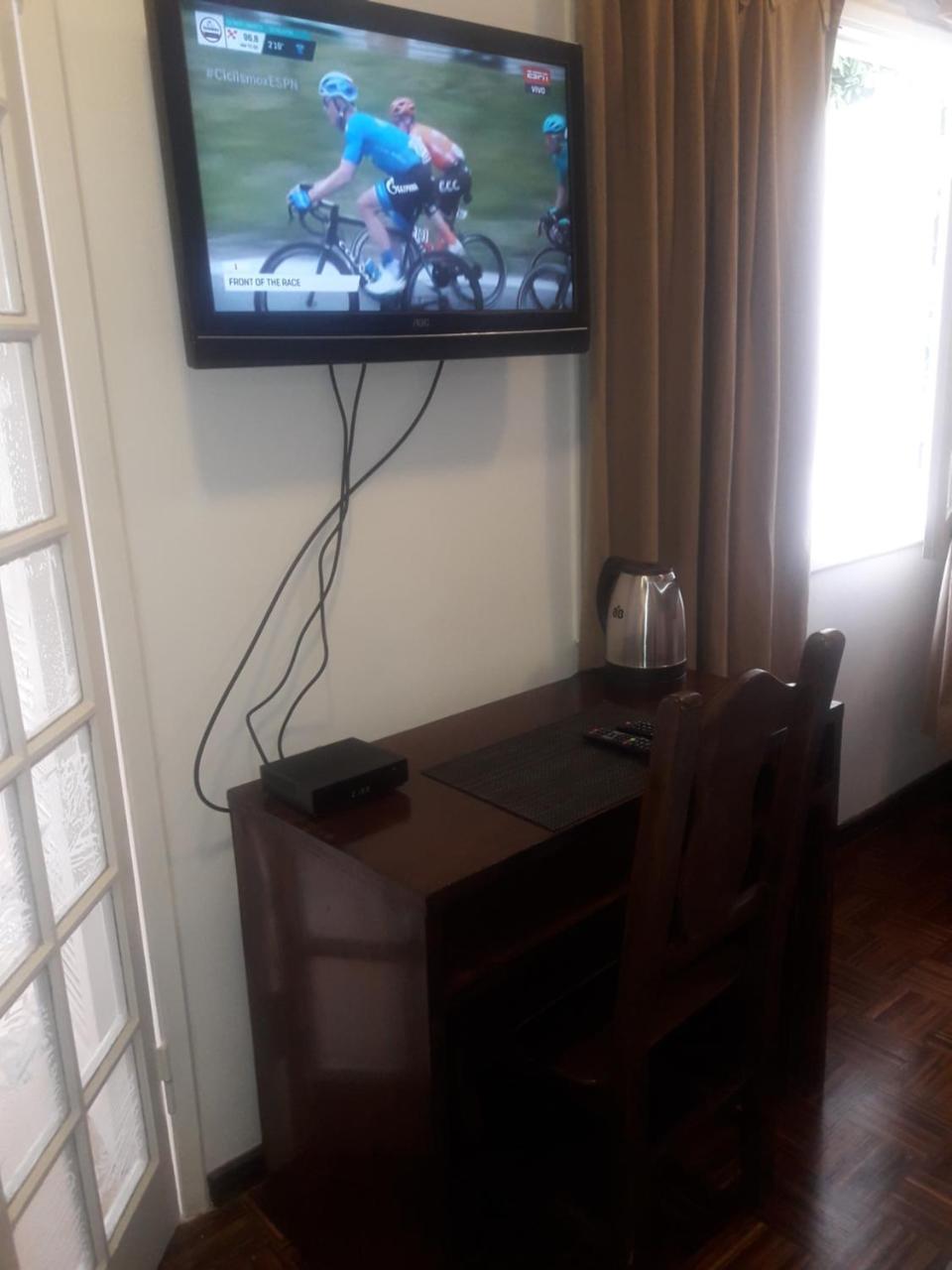 אסונסיון Hotel Casa Jardin מראה חיצוני תמונה