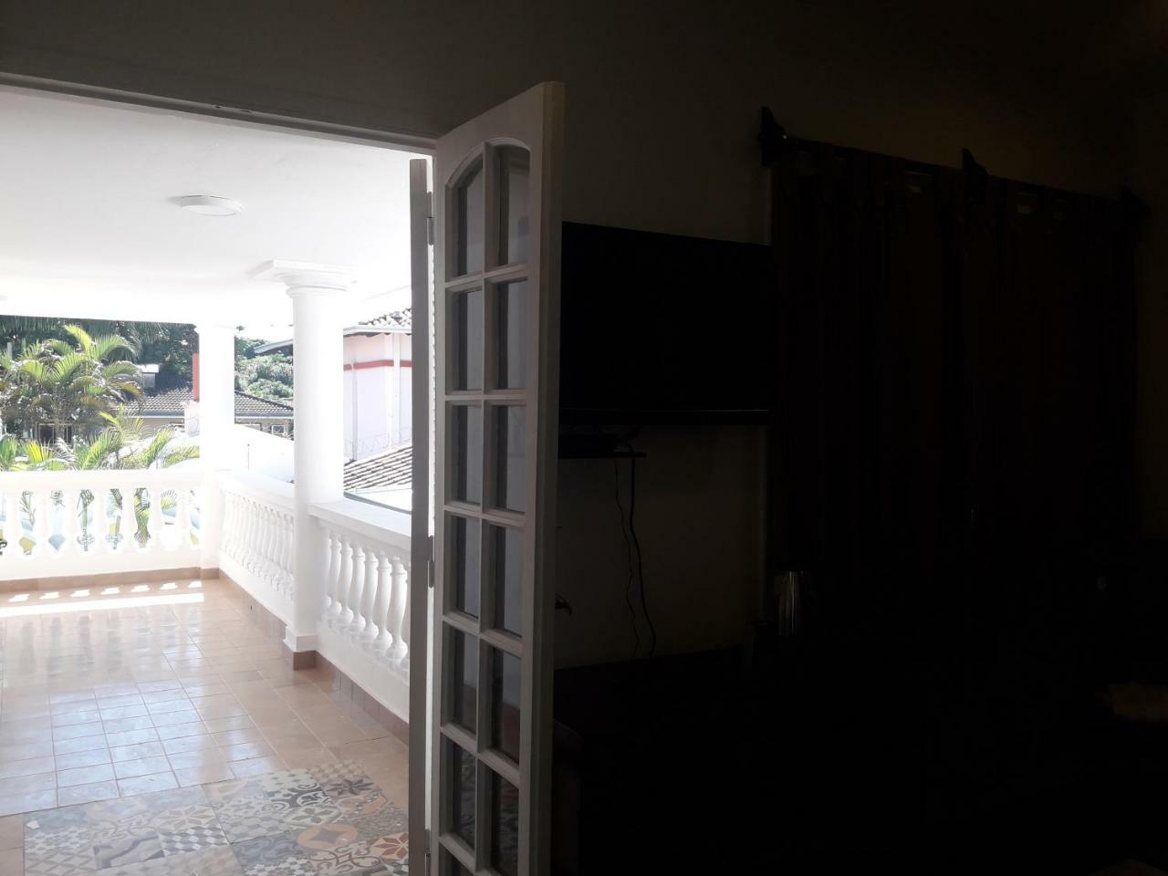 אסונסיון Hotel Casa Jardin מראה חיצוני תמונה