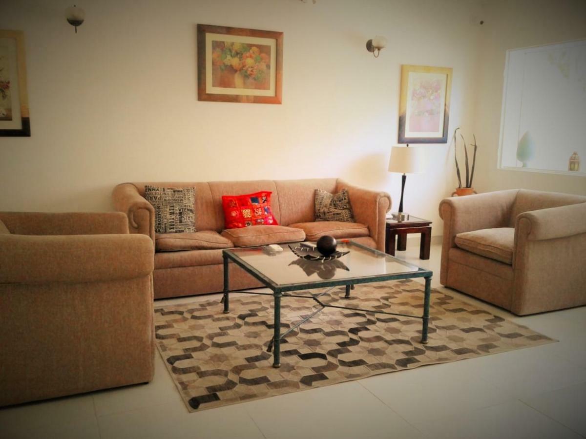 אסונסיון Hotel Casa Jardin מראה חיצוני תמונה