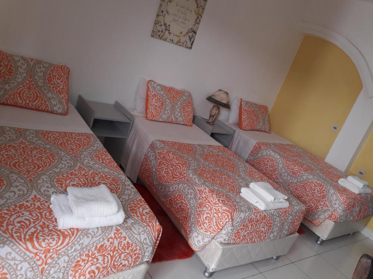 אסונסיון Hotel Casa Jardin מראה חיצוני תמונה